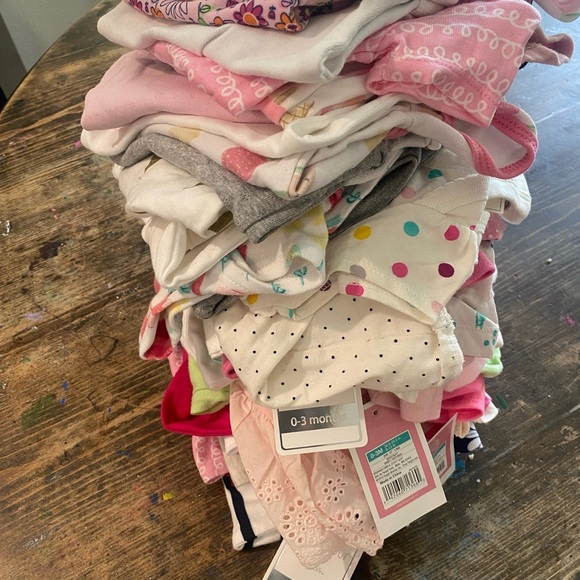BABY GIRL onesies💗CRAZY DEAL 0-3 mos shirt sleeve, long sleeve and sleeveless! - Picture 13 of 14